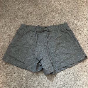 Uniqlo gray athletic shorts with pockets